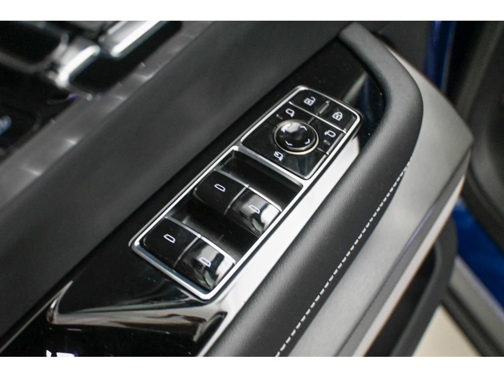 New 2026 Cadillac Vistiq Sport AWD/4WD image 17