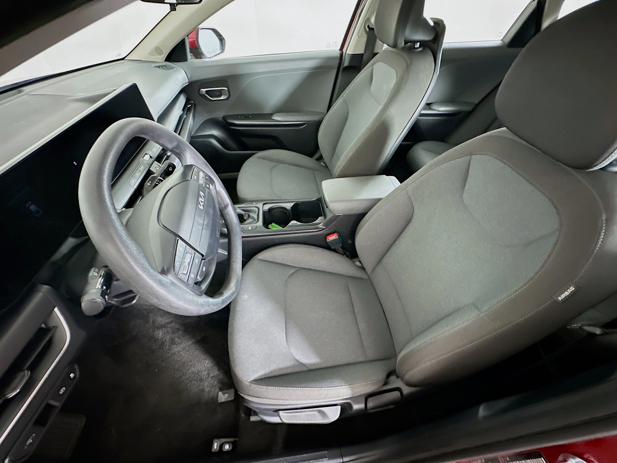 Used 2025 Kia K4 LXS image 13