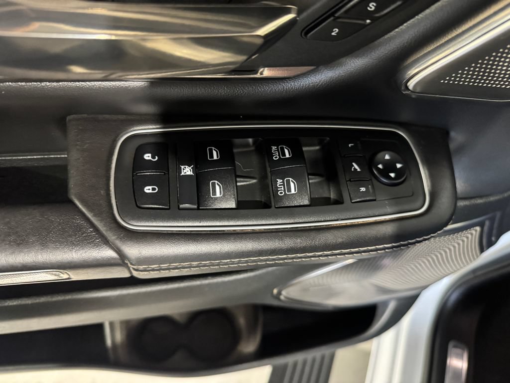 Used 2019 RAM 1500 Limited AWD/4WD image 16