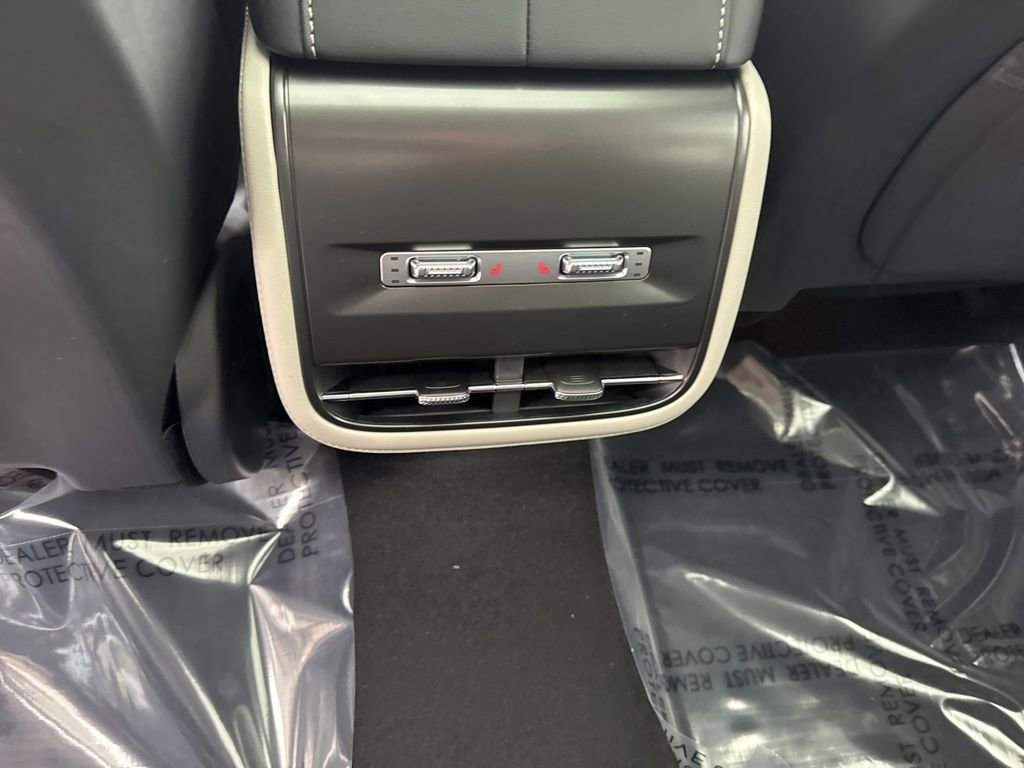 New 2025 Lincoln Nautilus Reserve image 20