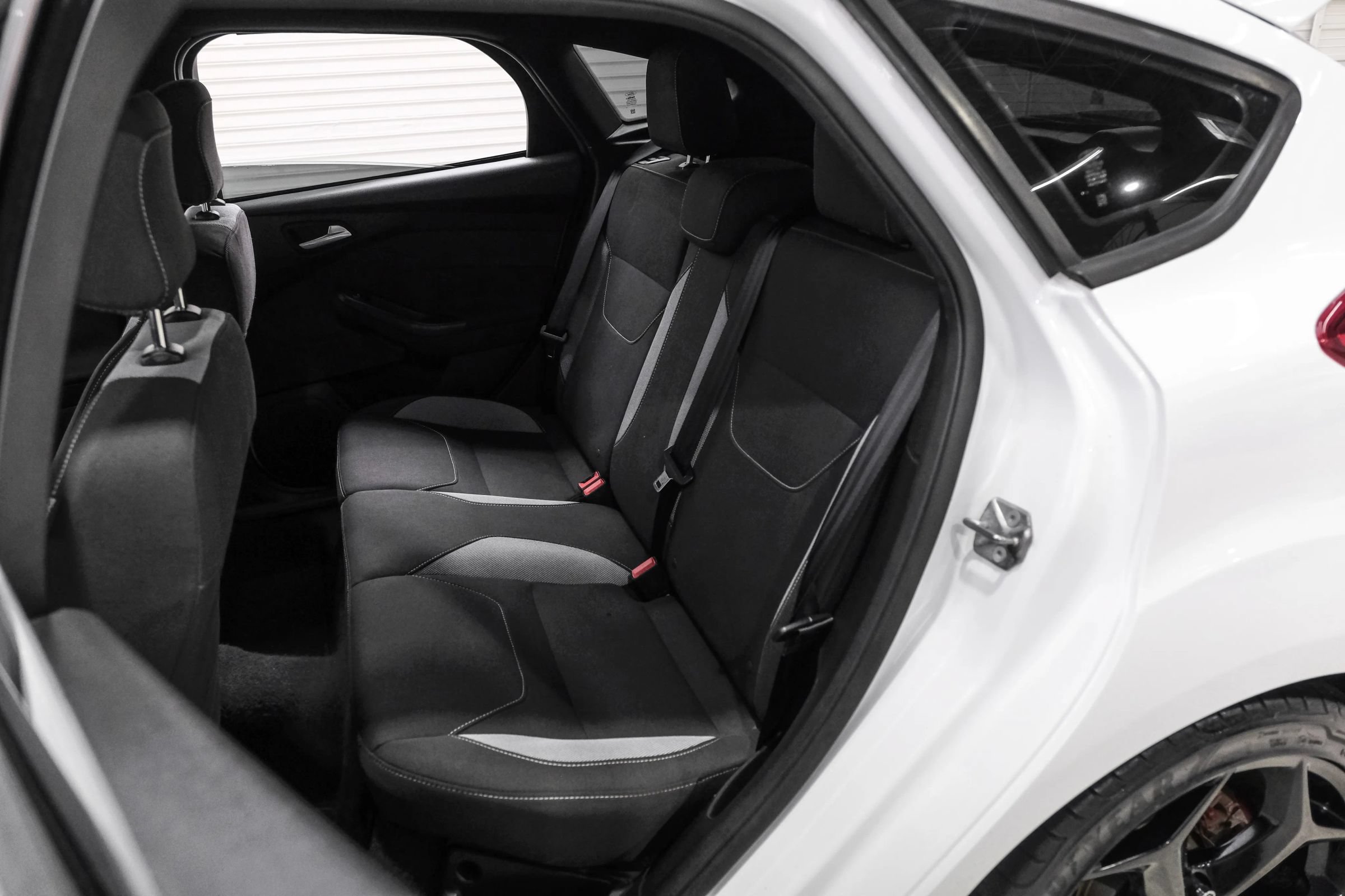 Used 2017 Ford Focus ST FWD image 19