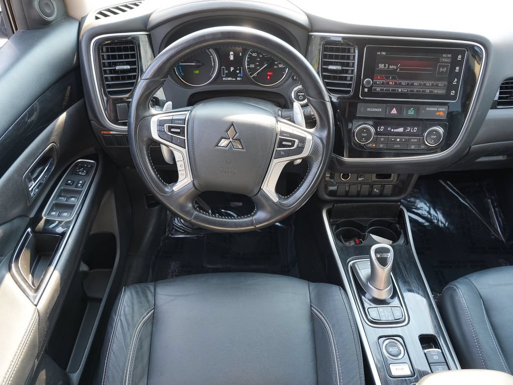 Used 2018 Mitsubishi Outlander GT AWD/4WD image 19