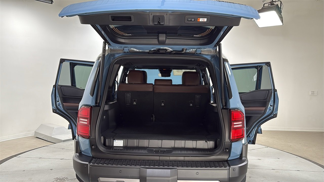 Used 2025 Toyota Land Cruiser image 16