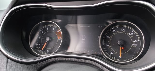 Used 2019 Jeep Cherokee Limited AWD/4WD image 10