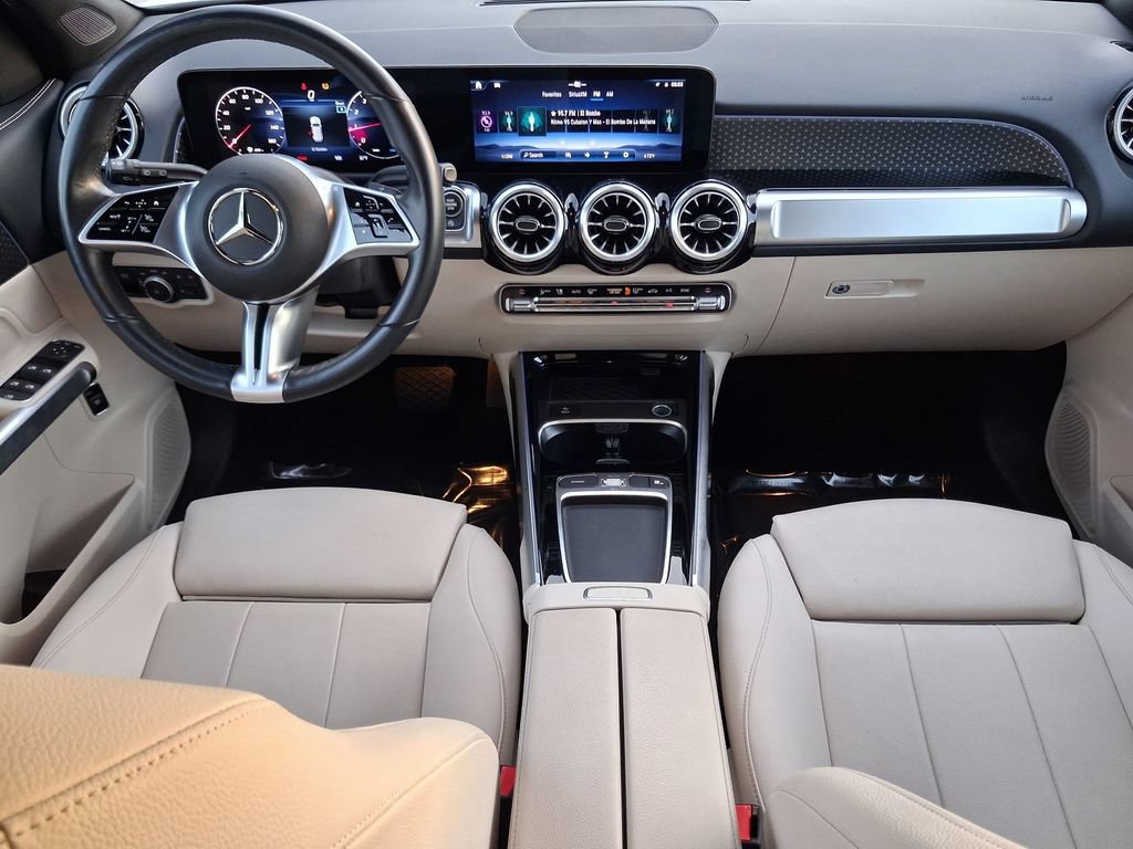 Used 2025 Mercedes-Benz GLB 250 image 11