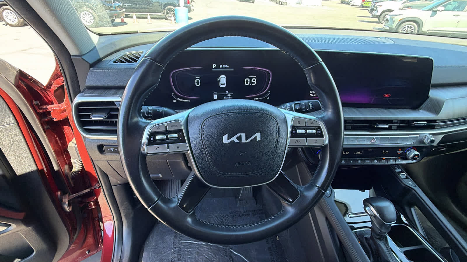 Used 2023 Kia Telluride EX w/ EX Captain's Chair Package image 15