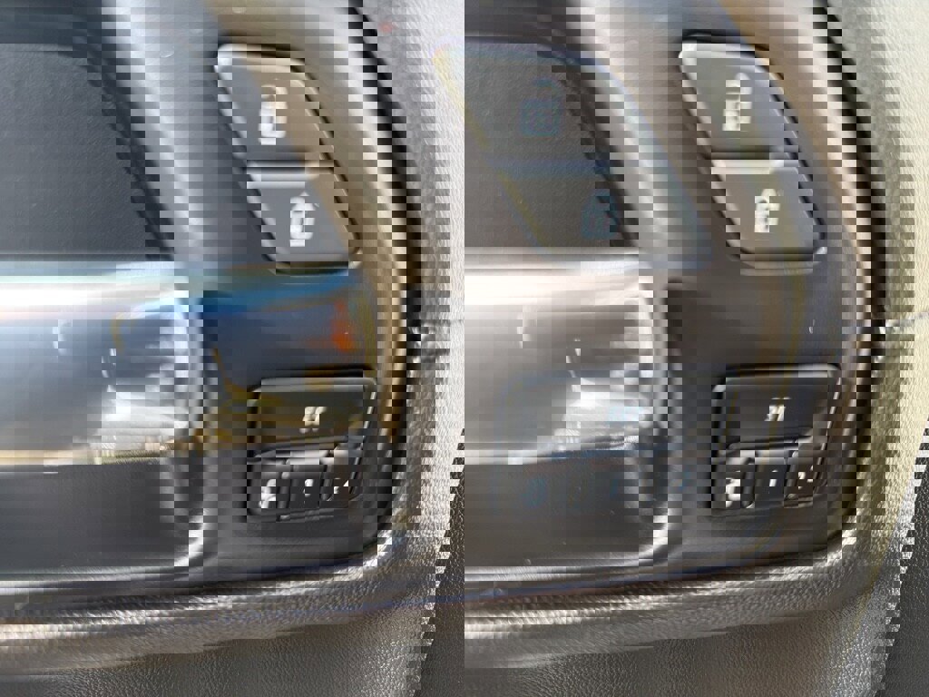 Used 2022 Chevrolet Silverado 1500 High Country w/ Z71 Off-Road Package image 14