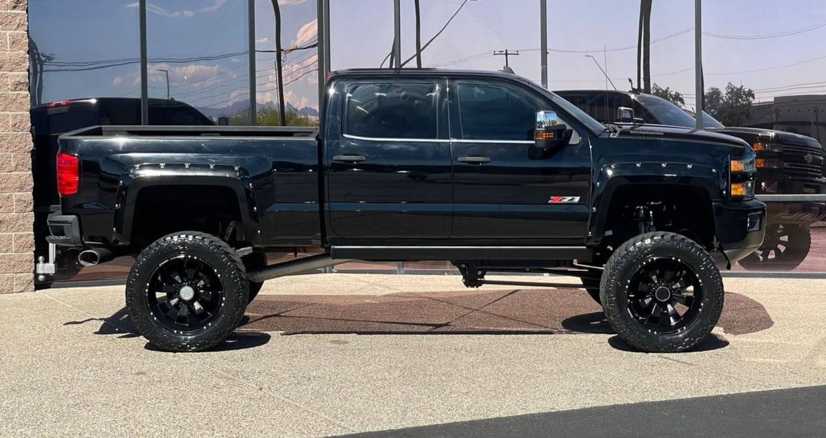 Used 2015 Chevrolet Silverado 2500 LTZ w/ Duramax Plus Package AWD/4WD image 18
