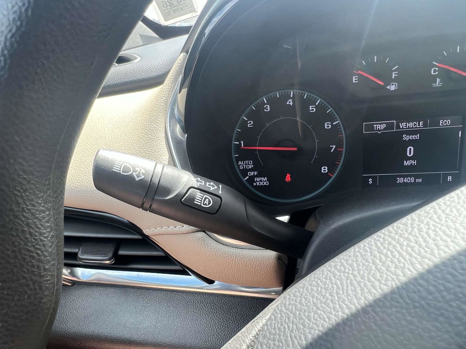 Used 2023 Chevrolet Traverse LS image 32