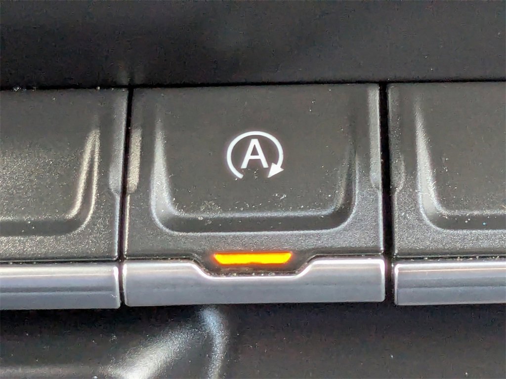 Used 2020 Chevrolet Silverado 1500 LT image 21