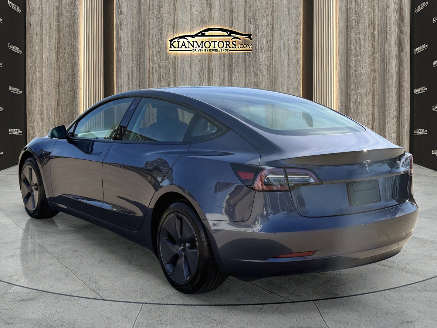 Used 2023 Tesla Model 3 Standard Range image 6