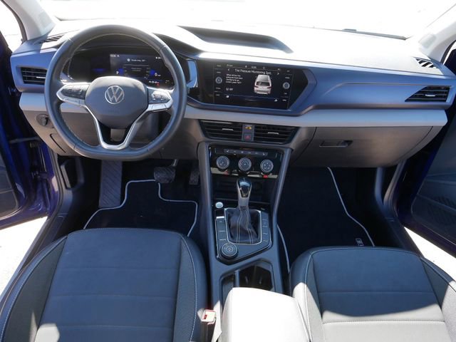 Certified 2023 Volkswagen Taos SE w/ Panoramic Sunroof Package image 22
