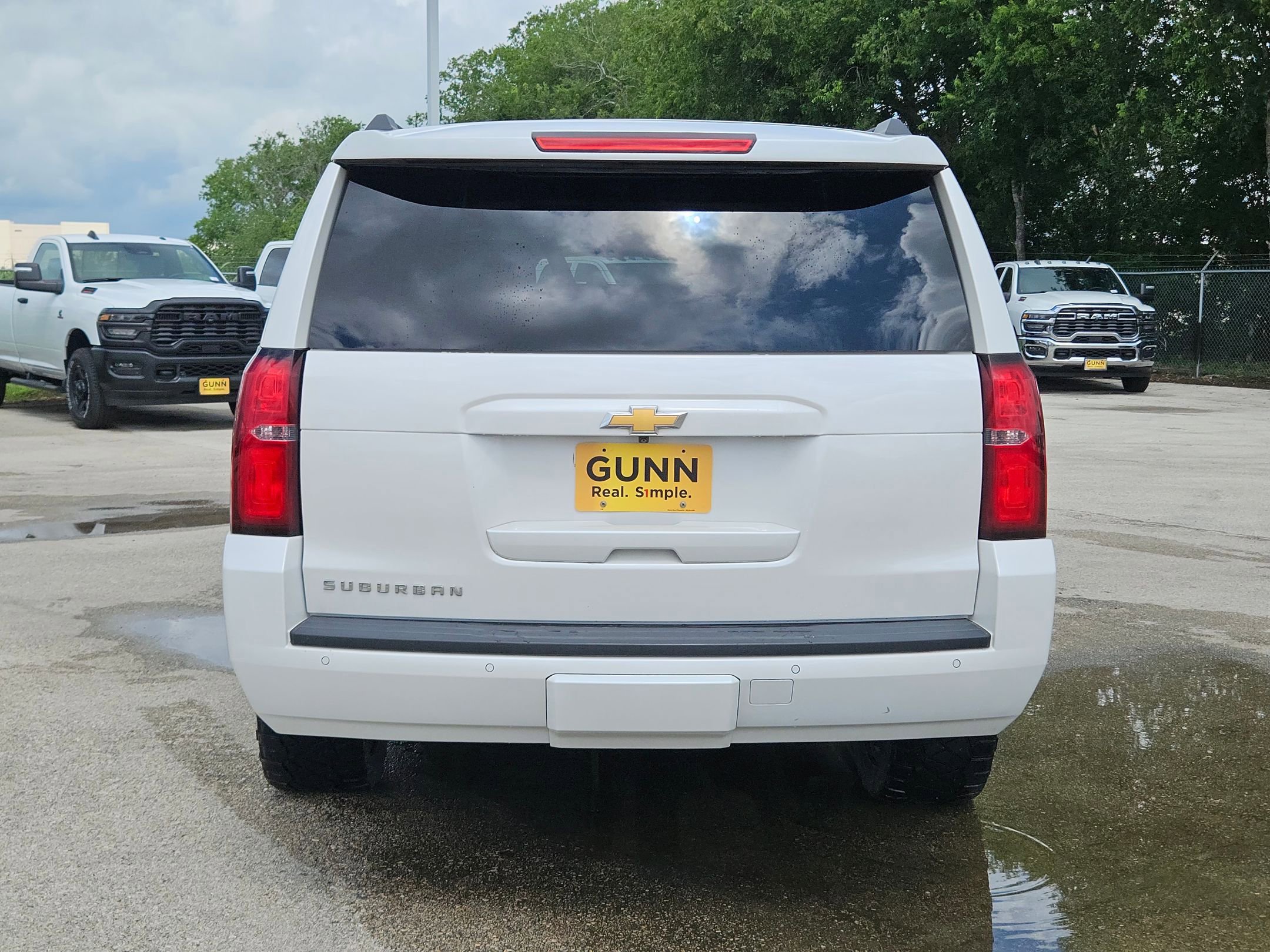 Used 2018 Chevrolet Suburban LT AWD/4WD image 4