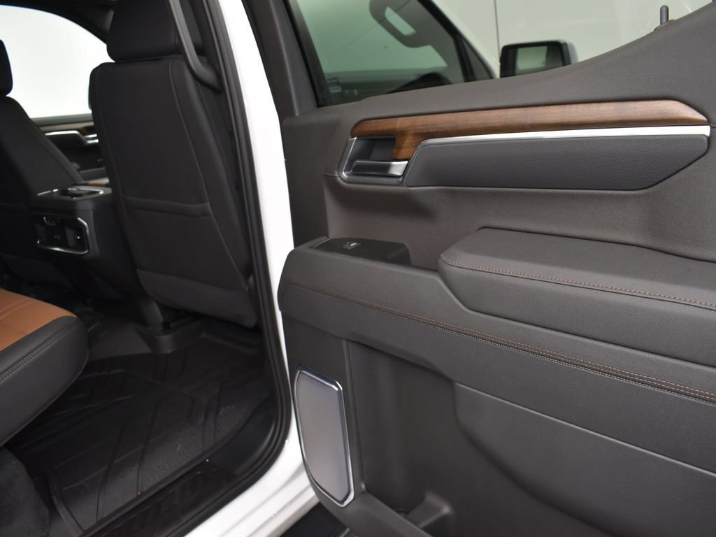 New 2025 Chevrolet Silverado 1500 High Country AWD/4WD image 23