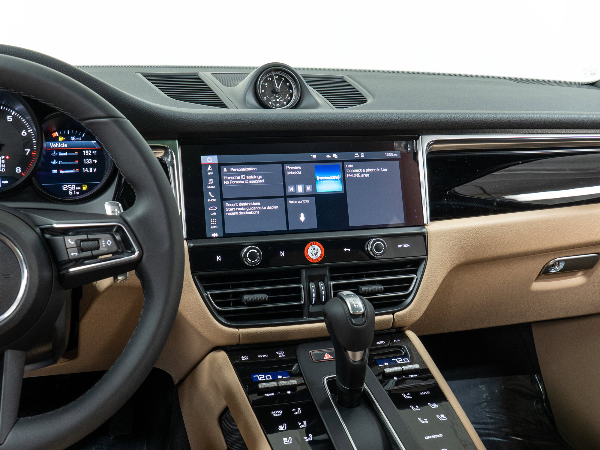 Used 2025 Porsche Macan image 22