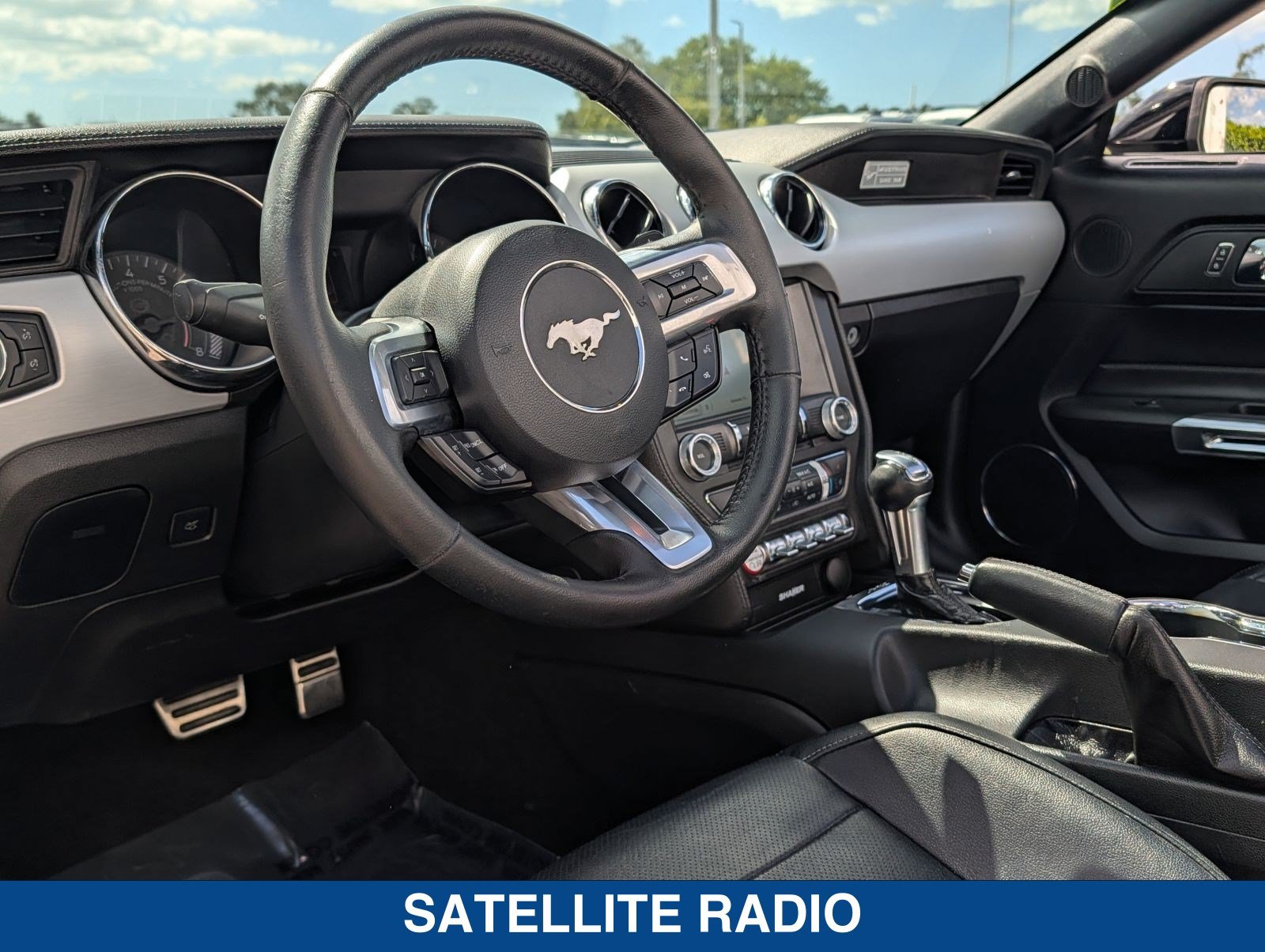 Used 2016 Ford Mustang Premium w/ Equipment Group 201A RWD image 18