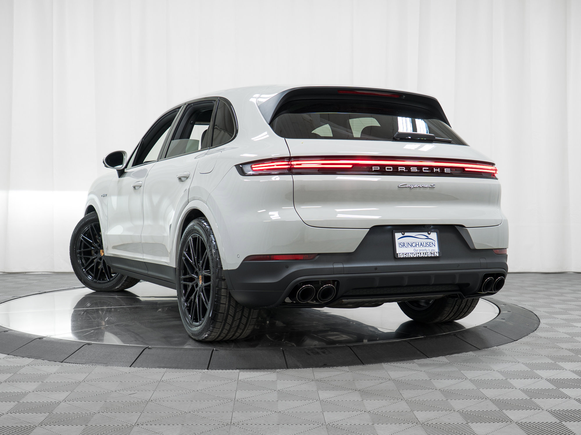 New 2026 Porsche Cayenne S image 34