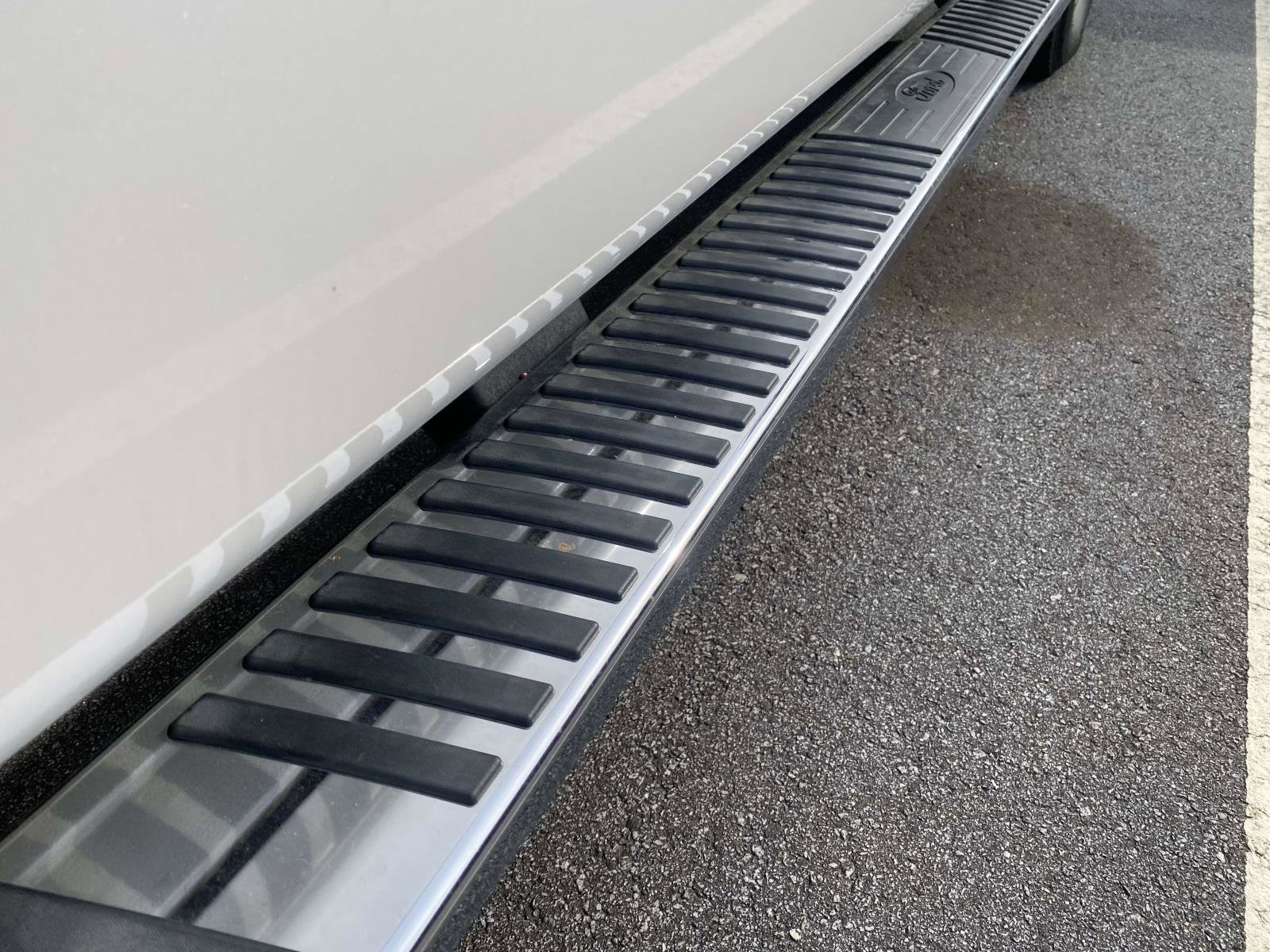 Used 2012 Ford F150 Lariat w/ Lariat Chrome Pkg image 8