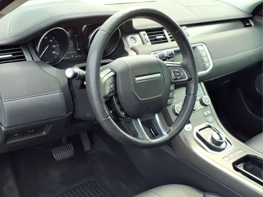 Used 2018 Land Rover Range Rover Evoque SE AWD/4WD image 19