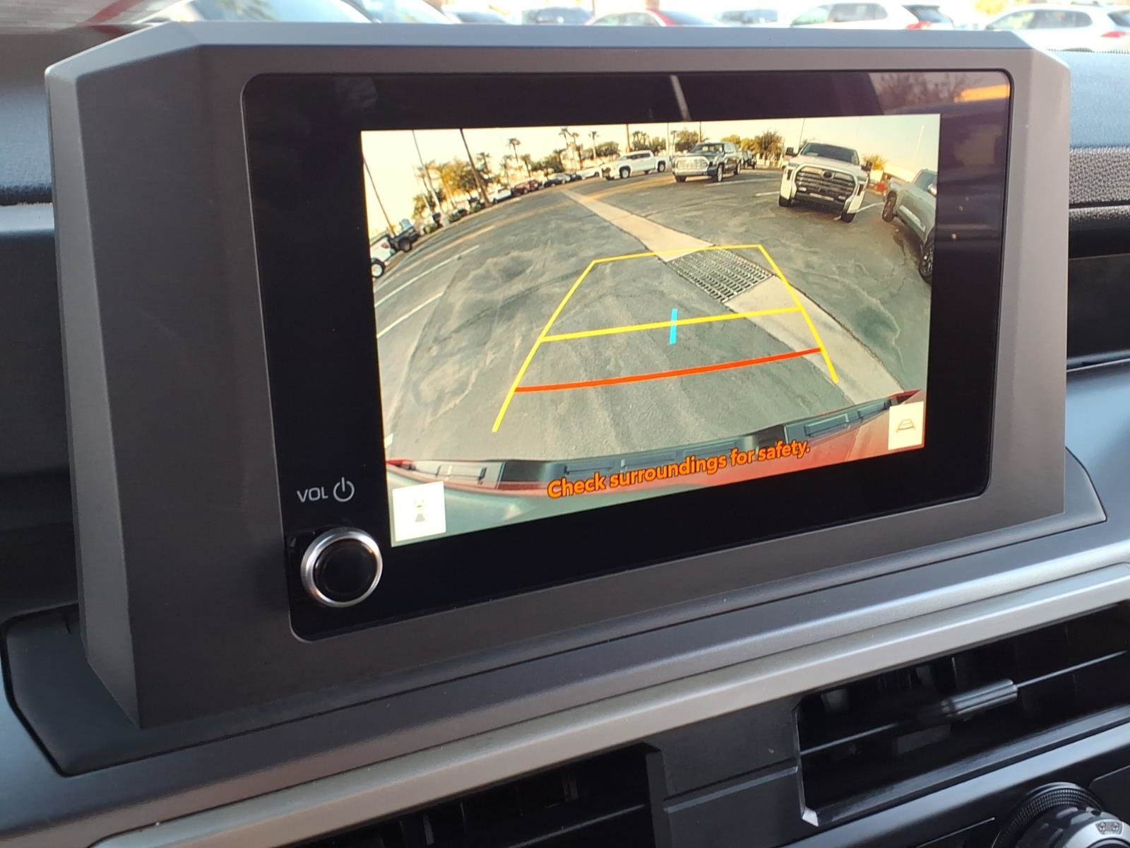 Certified 2025 Toyota Tacoma SR5 AWD/4WD image 17