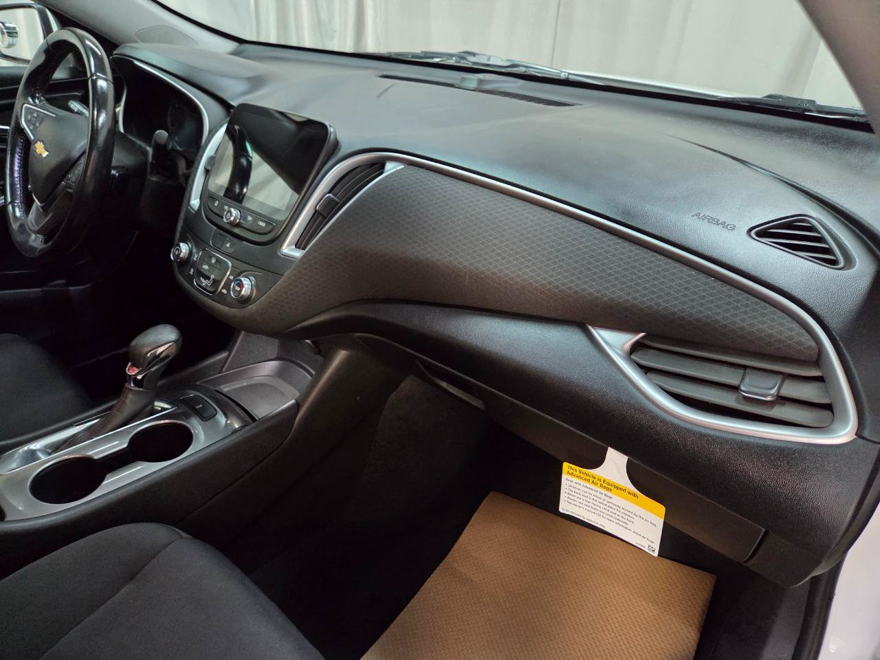 Used 2021 Chevrolet Malibu RS FWD image 18