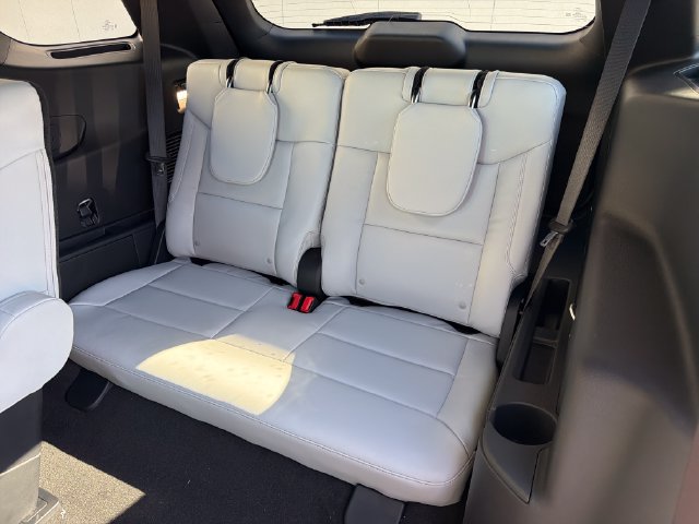 New 2027 Ford Explorer Platinum w/ 3.0L Ultimate Package AWD/4WD image 14