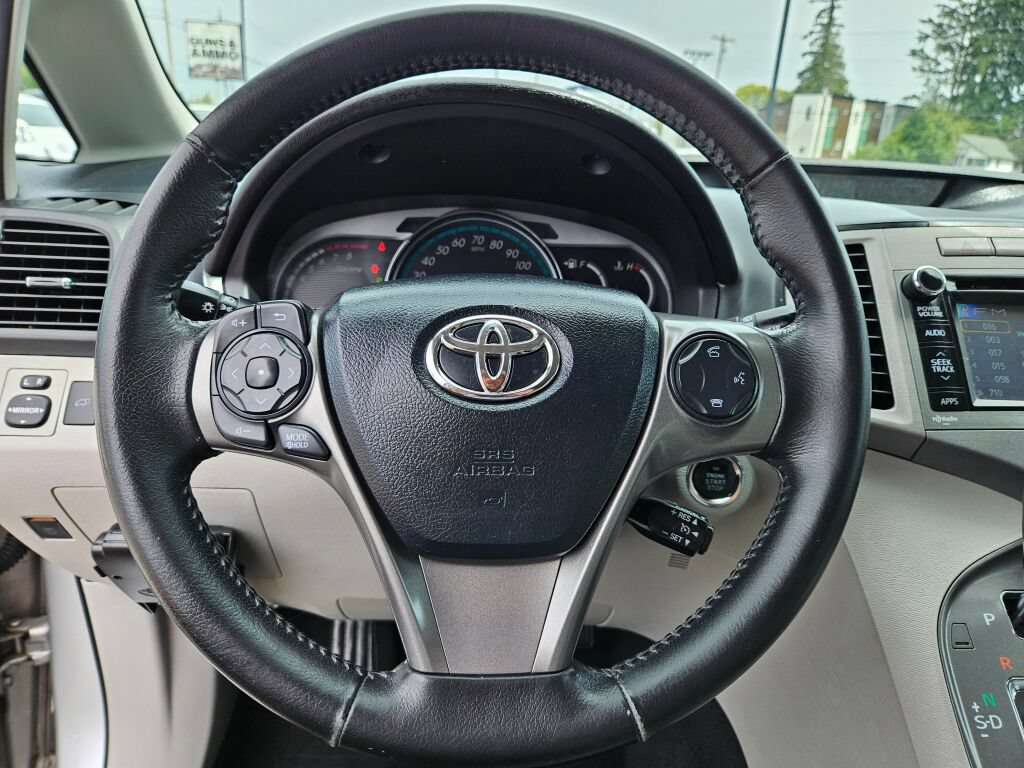 Used 2013 Toyota Venza XLE w/ Tow Prep Pkg AWD/4WD image 19