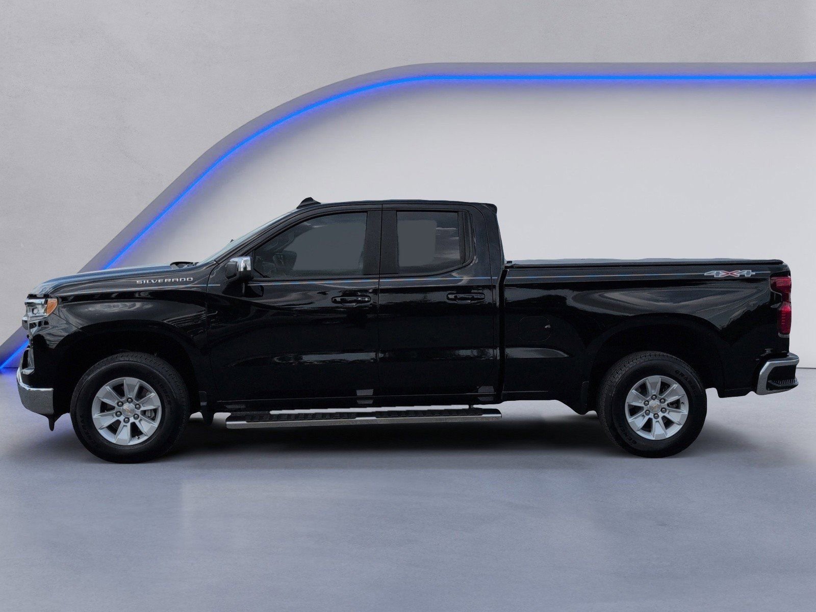 Used 2025 Chevrolet Silverado 1500 LT w/ Protection Package AWD/4WD image 9