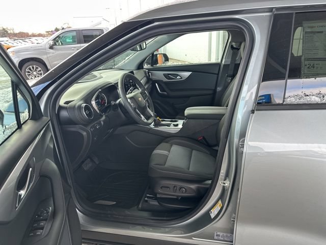 New 2026 Chevrolet Blazer LT w/ Convenience Package AWD/4WD image 14
