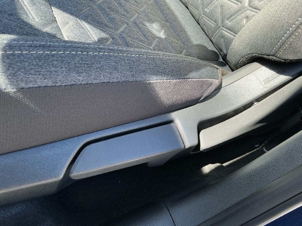 New 2027 Nissan Kicks SV w/ Cold Weather Package FWD image 25