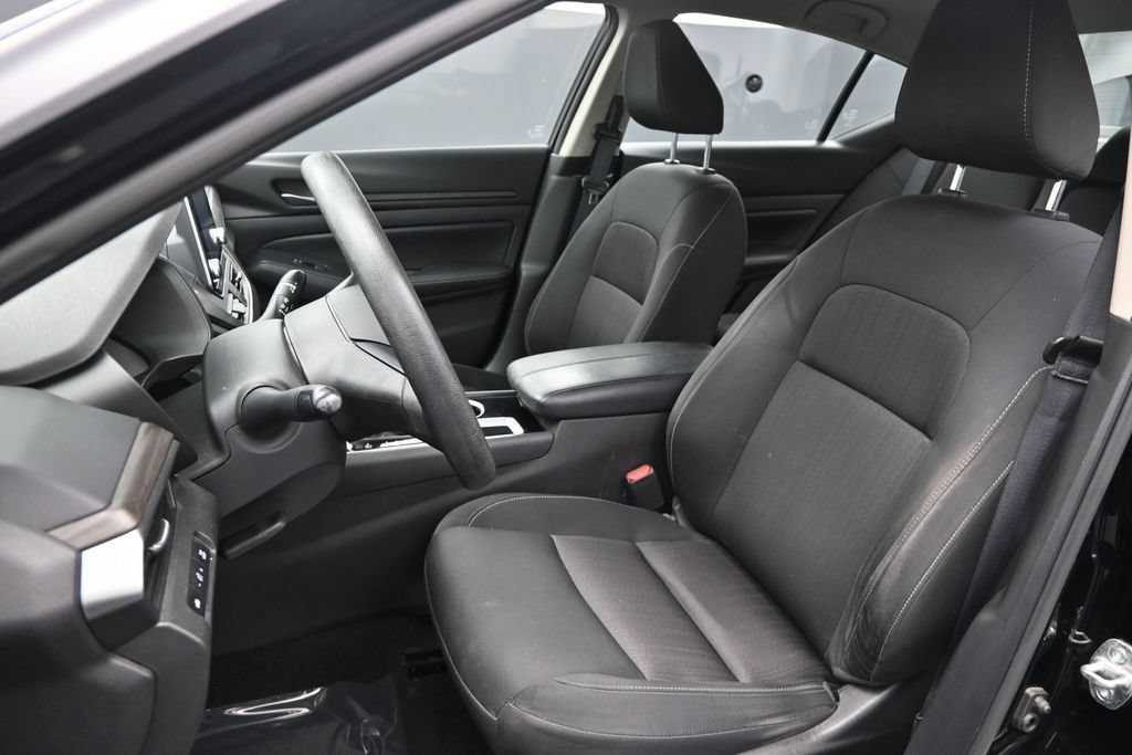 Used 2024 Nissan Altima 2.5 SV FWD image 19