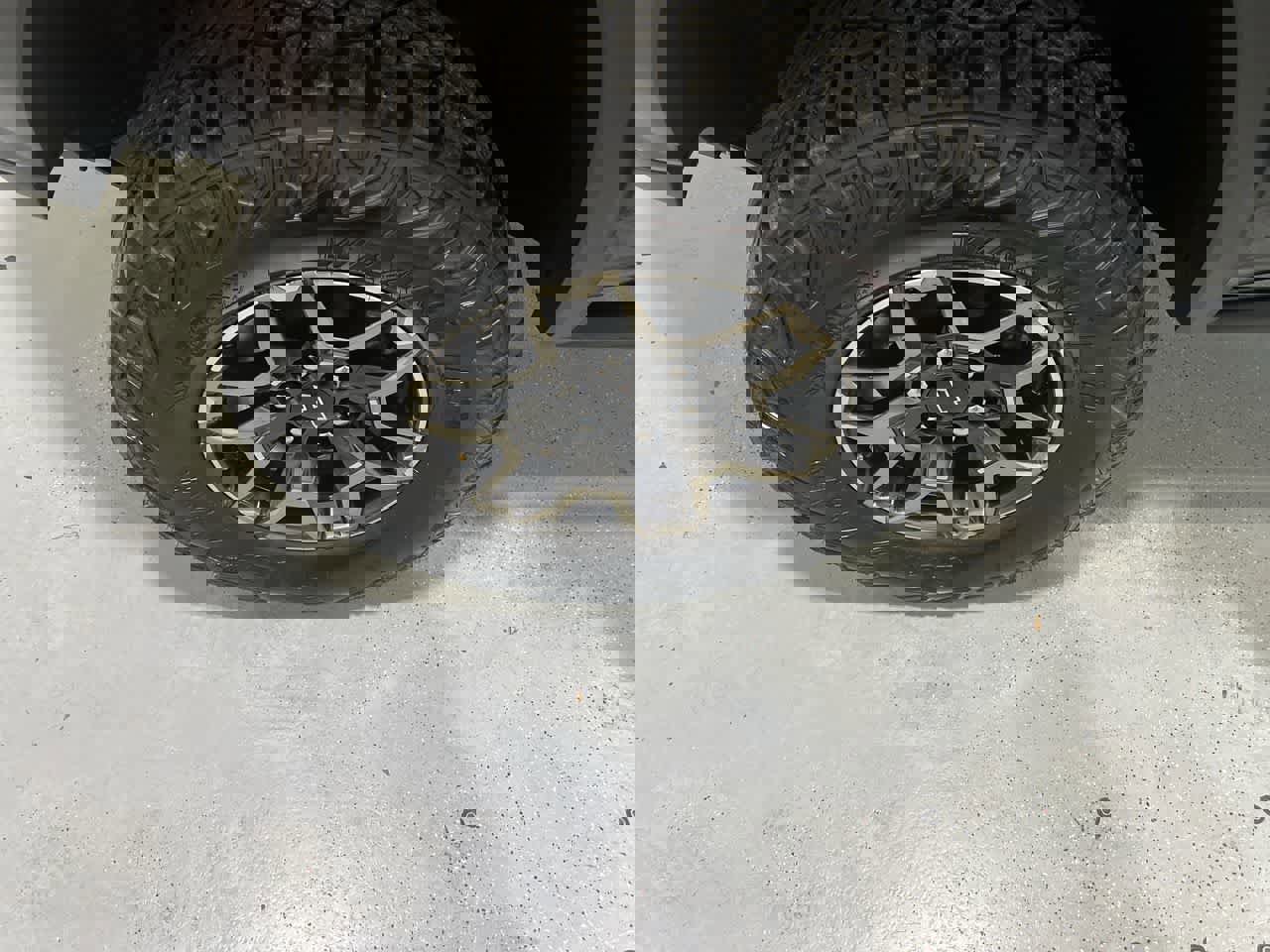 Used 2023 Chevrolet Colorado ZR2 w/ ZR2 Convenience Package III image 10