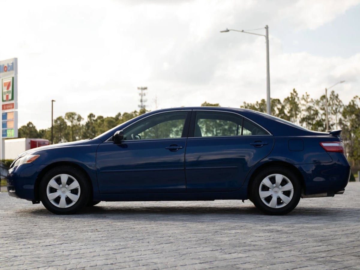 Used 2007 Toyota Camry XLE FWD image 5