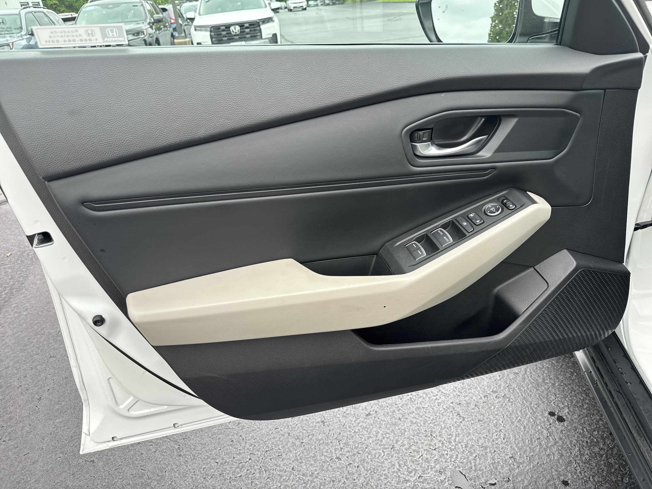 Used 2024 Honda Accord EX image 6