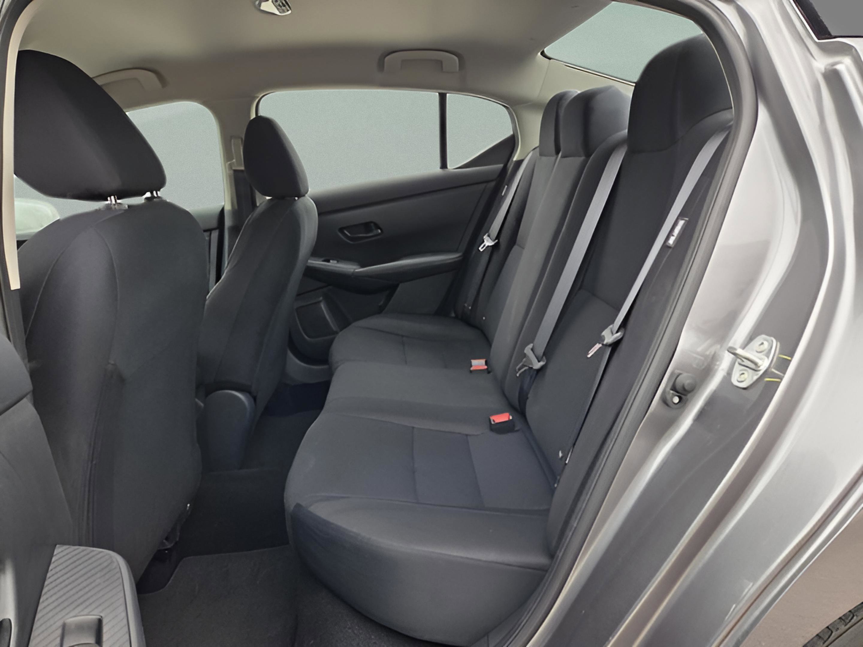 Used 2024 Nissan Sentra S image 7