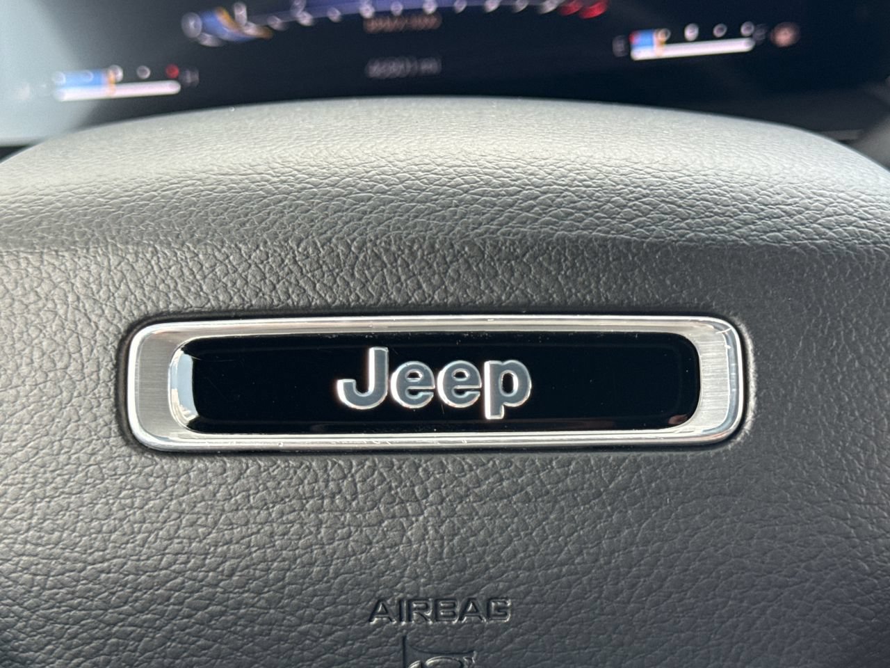 Used 2023 Jeep Grand Cherokee L Laredo AWD/4WD image 30