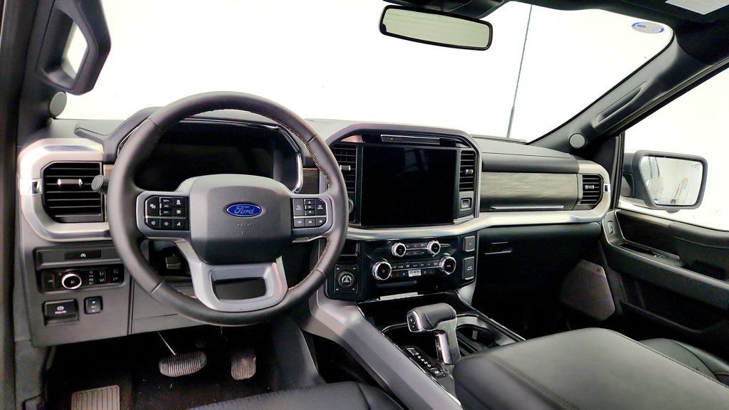 Used 2025 Ford F150 Lariat AWD/4WD image 12