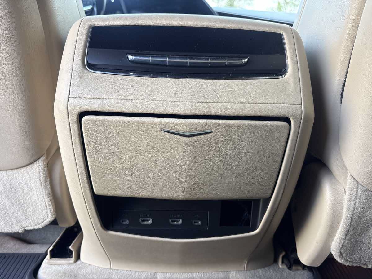 Used 2021 Cadillac Escalade ESV Premium Luxury w/ Driver Assist Tech Package RWD image 16