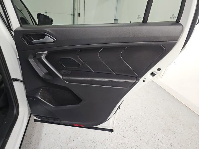 Used 2024 Volkswagen Tiguan SE R-Line AWD/4WD image 34