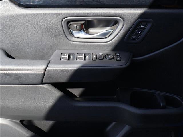 Used 2025 Honda Pilot TrailSport image 12