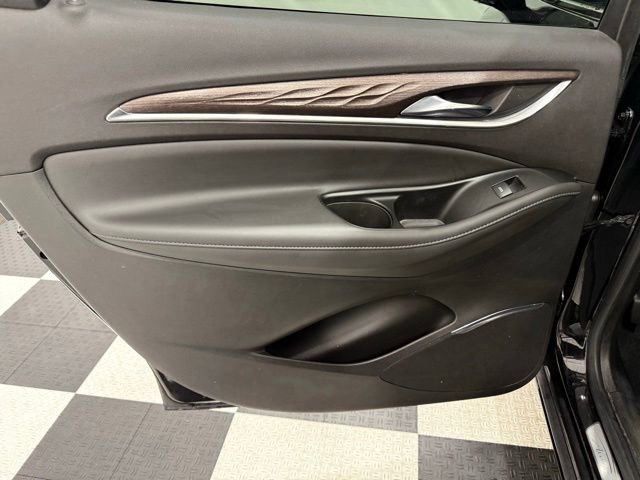 Used 2023 Buick Enclave Avenir w/ Avenir Technology Package AWD/4WD image 19