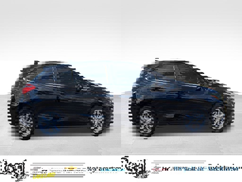 Used 2017 Chevrolet Cruze LT w/ Convenience Package image 3