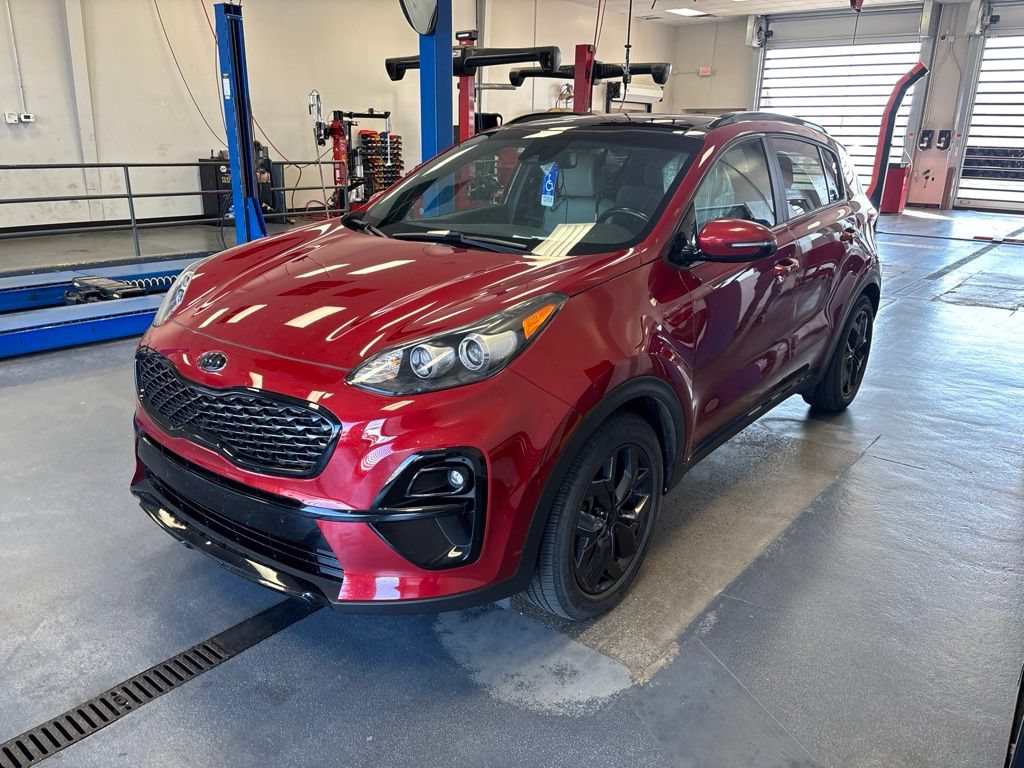 Used 2022 Kia Sportage Nightfall Edition FWD image 2