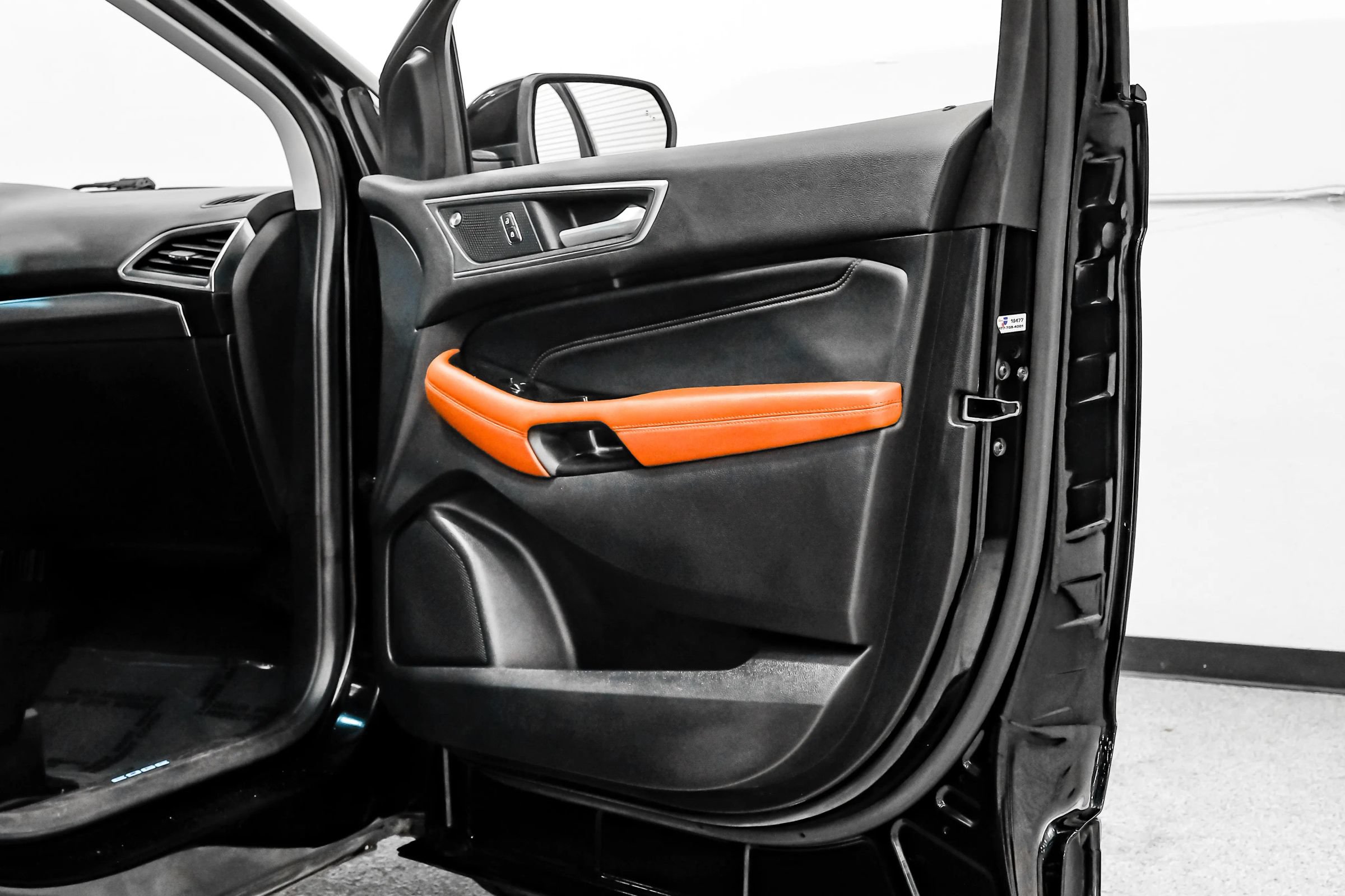 Used 2019 Ford Edge Titanium w/ Equipment Group 301A FWD image 59