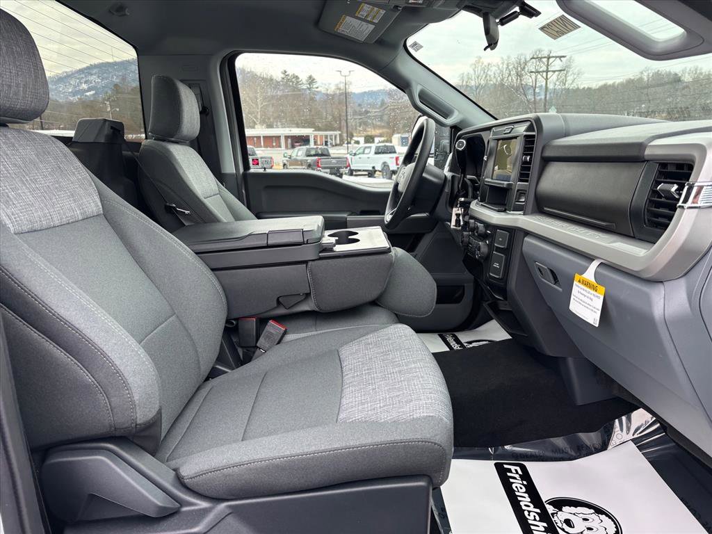 New 2026 Ford F350 XLT w/ 360-Degree Camera Package image 11
