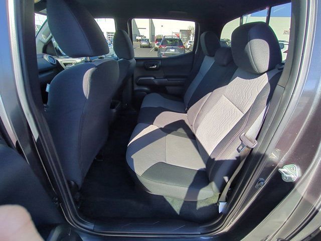 Certified 2023 Toyota Tacoma TRD Off-Road AWD/4WD image 14