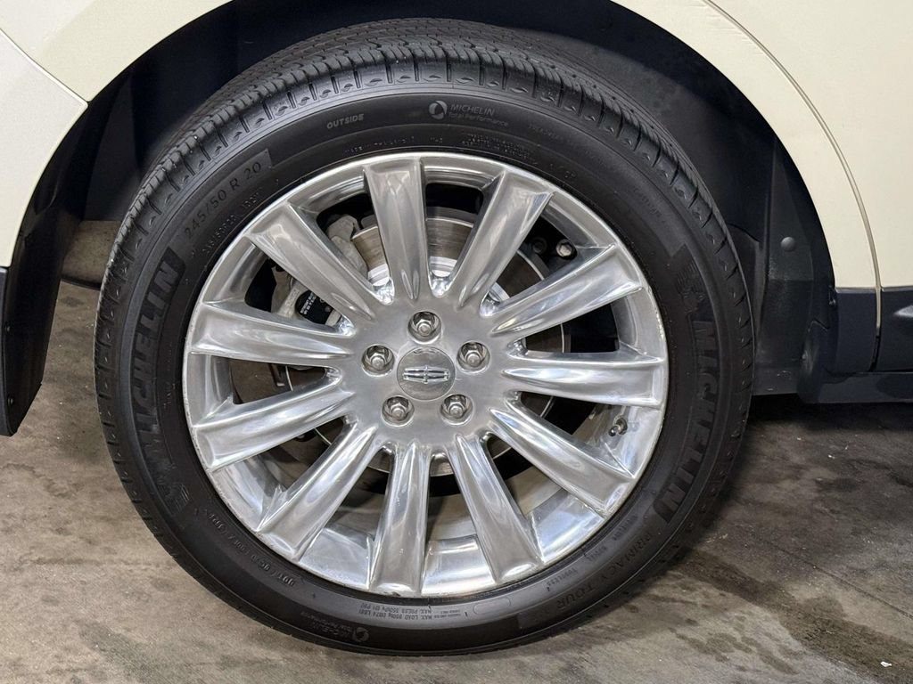 Used 2014 Lincoln MKX AWD w/ Equipment Group 102A image 13