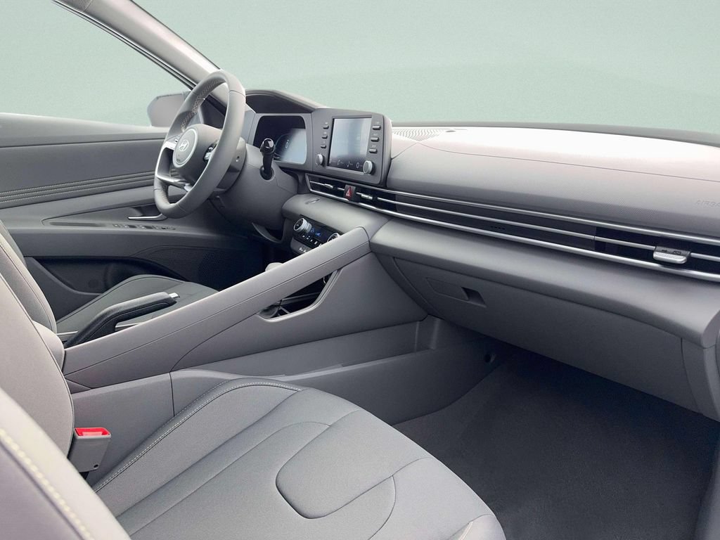 New 2026 Hyundai Elantra Sport FWD image 15