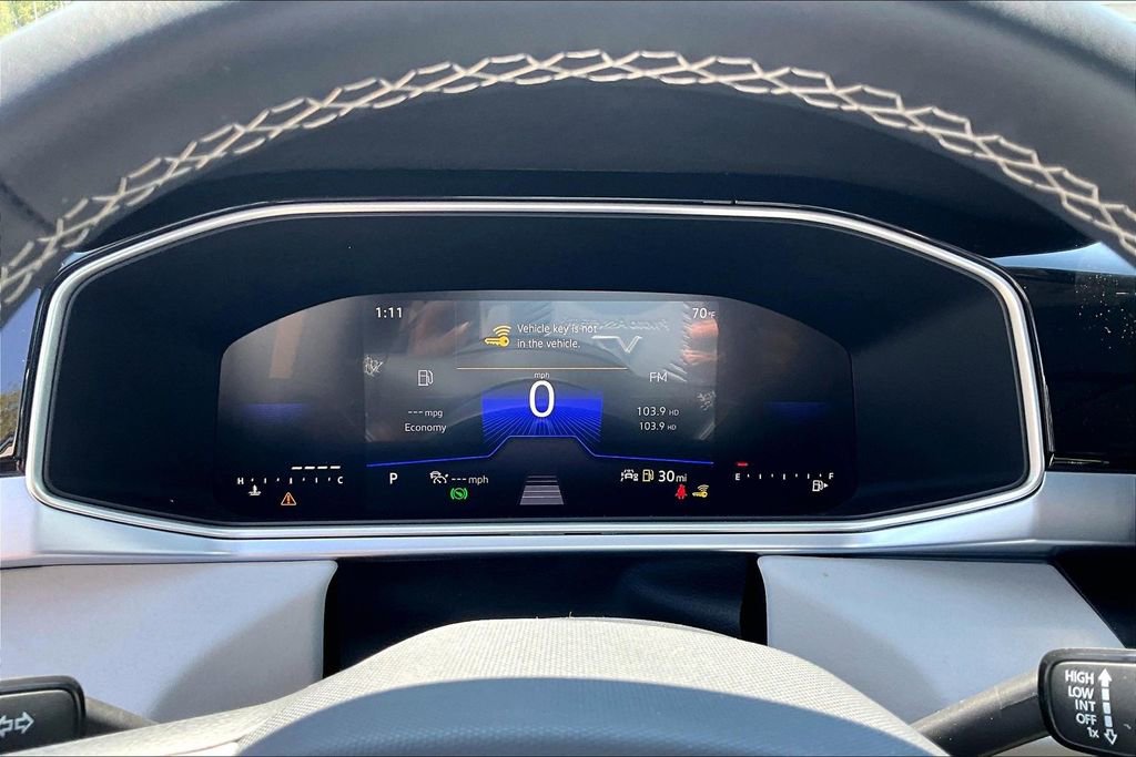 Certified 2025 Volkswagen Taos SE w/ Panoramic Sunroof Package image 26