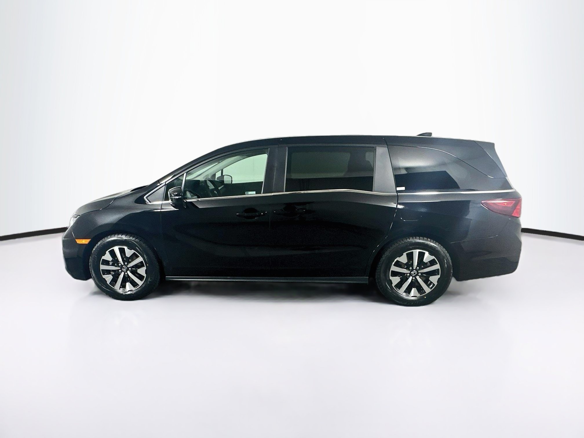 Used 2025 Honda Odyssey EX-L image 4